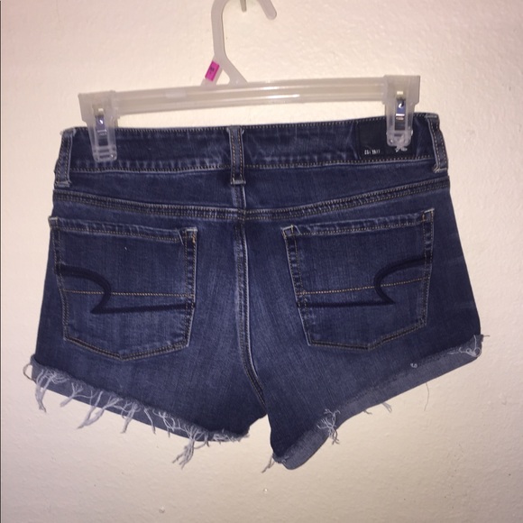 HAVE TO BUNDLE  for 10$special …1American Eagle shorts stretchy - Picture 2 of 2